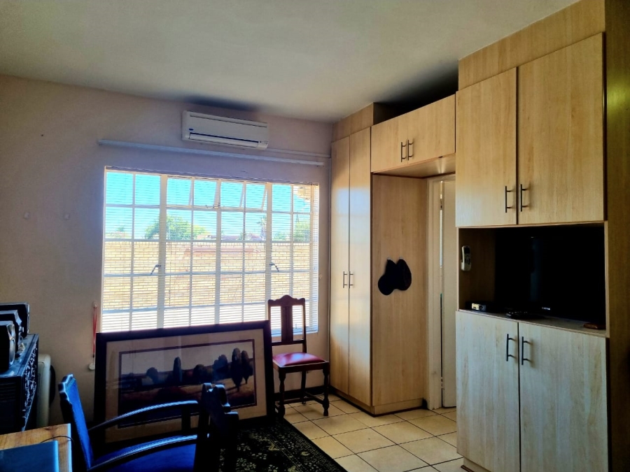 1 Bedroom Property for Sale in Minerva Gardens Northern Cape